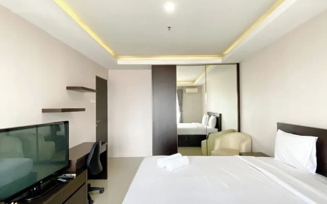 Spacious And Restful 1Br Tamansari Semanggi Apartment - photo 2