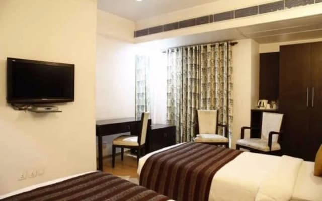 Fabhotel Fables Safdarjung Enclave - photo 3