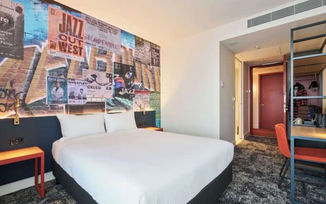 Ibis Styles Melbourne Airport - photo 2