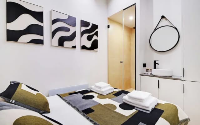 Stunning Apartment 2br/6p - Rex - Grands Boulevards - photo 2
