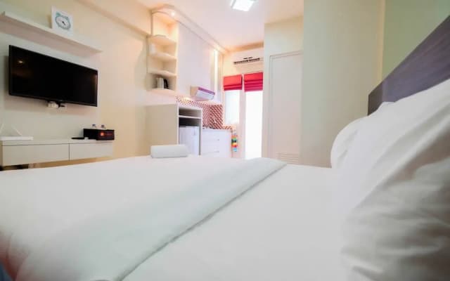 Nice Studio at Green Pramuka Apartment By Travelio - photo 5