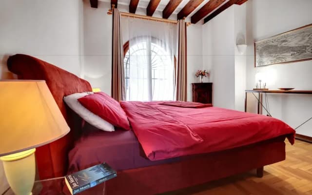 Venice Suite Apartment - photo 2