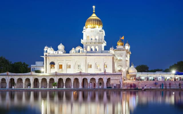 Hotel Shiv Palace - photo 4
