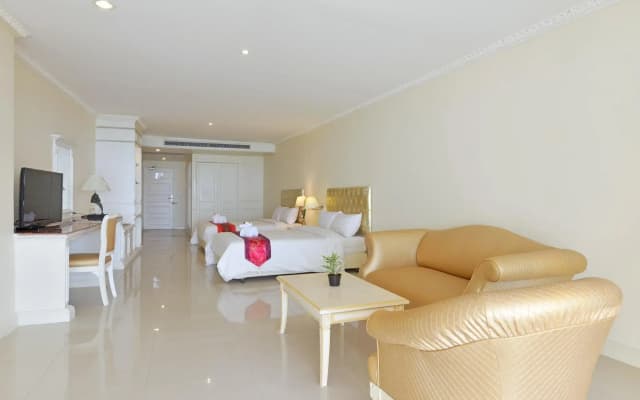 Adriatic Palace Hotel Pattaya - photo 5