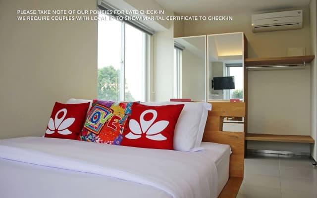 ZEN Rooms Patra Kuningan Syariah - photo 4