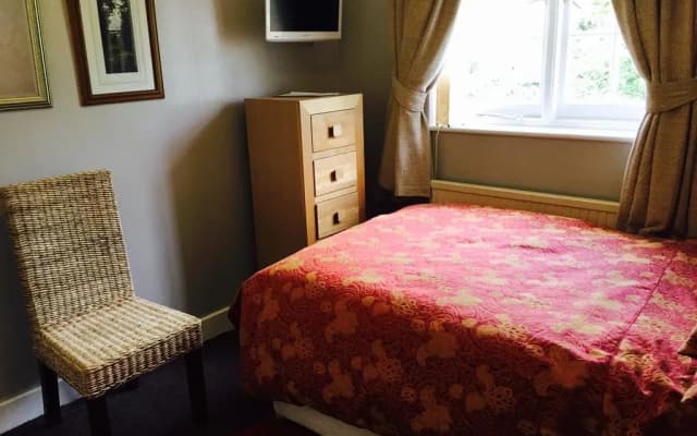 Edgware Bed and Breakfast - photo 4