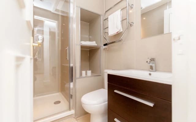 Modern Serviced Apartment in Kensington - photo 5