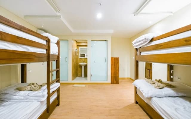Caroline Hostel - photo 5