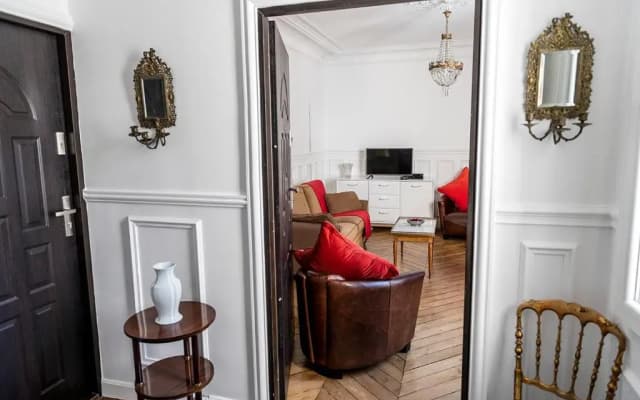 Paris Historic Marais Montorgueil - photo 2