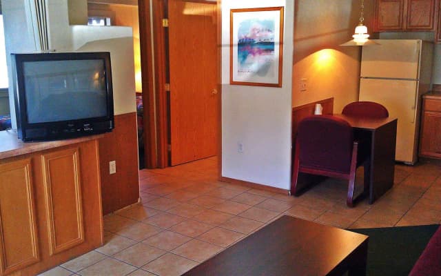 Manor Suites - photo 2