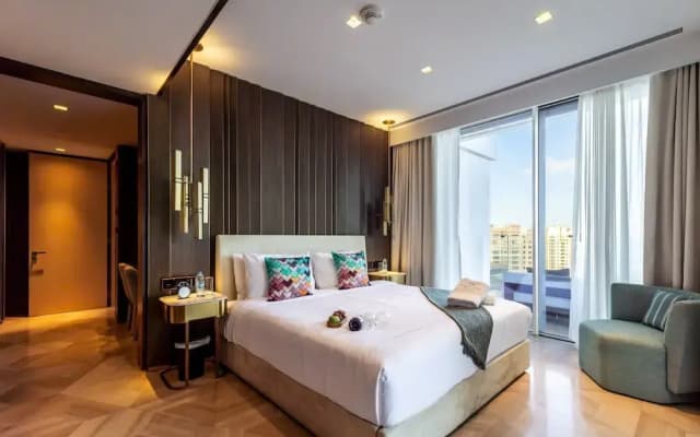 DXB - Five - 41309 - PJ - photo 5