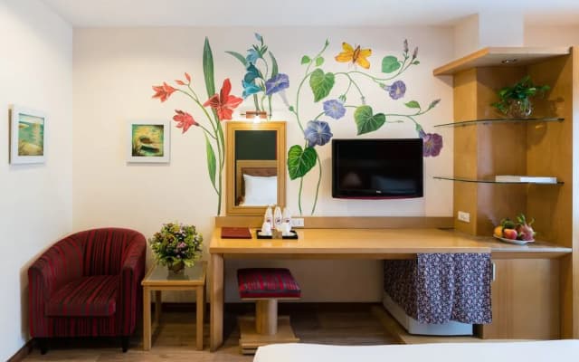 Asian Ruby Hotel & Apartment - photo 5
