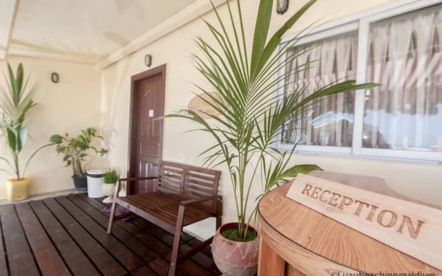 Luau Beach Inn - photo 2