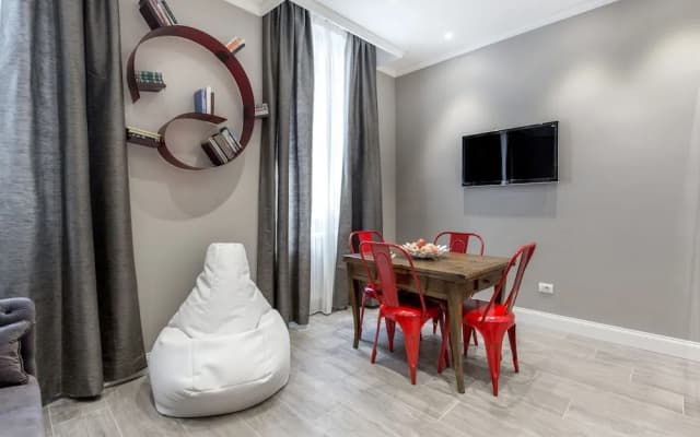 Bell Tower Apartment - photo 2