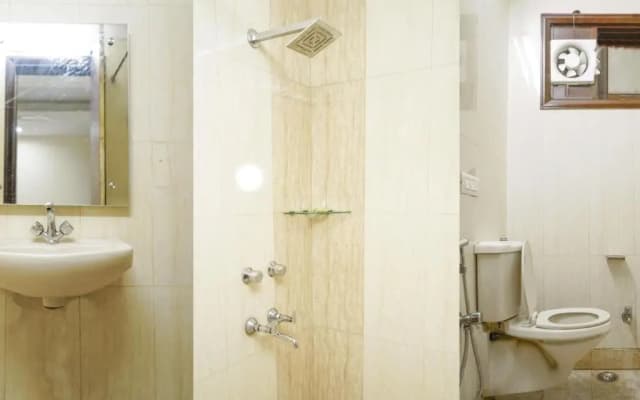 East Inn Hotel - photo 5