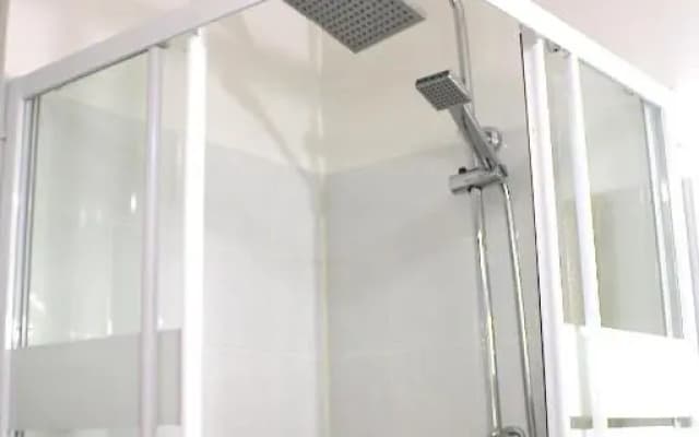 Apartment Center-2 Steps From SEA-Kitchen-Wifi-Air conditioning - photo 4