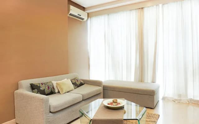 Stunning 1BR @ The Mansion of Kemang Apartment By Travelio - photo 2