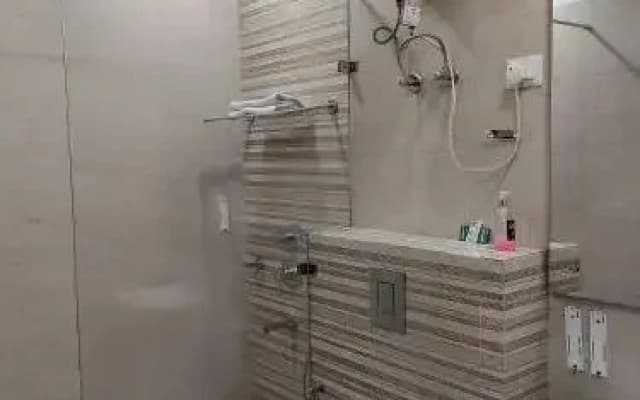 Capital O 82155 Hotel Jmk - photo 3