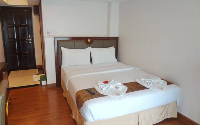 Maleez Lodge Hotel and Restaurant - photo 2