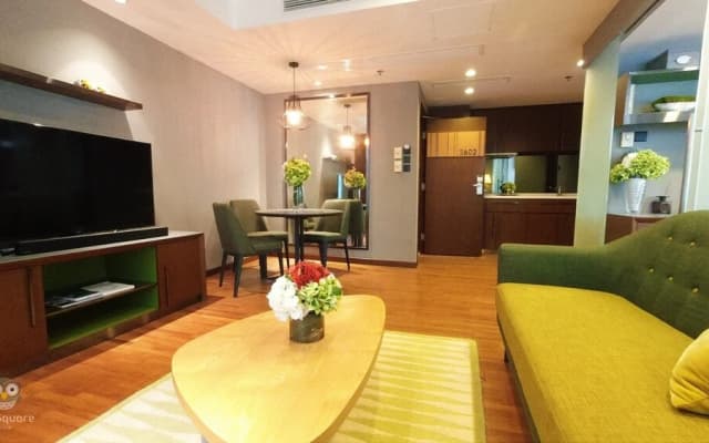 Owl Square Residence - photo 2