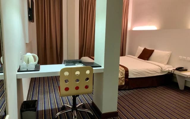 Riverfront Inn - photo 5