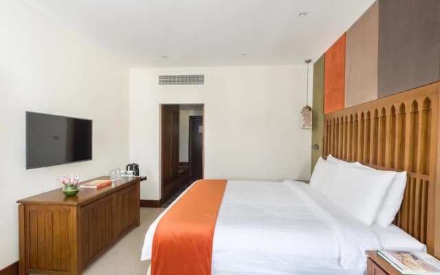Al Falaj Hotel - photo 5