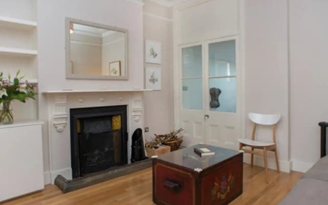 Veeve  Beautiful 4 Bed Home In Upmarket Fulham - photo 2