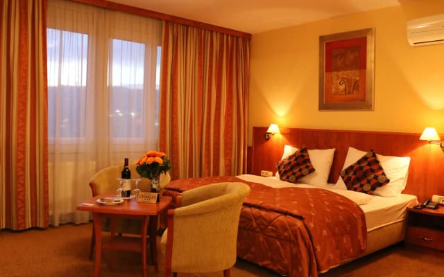 Hotel Charles - photo 2