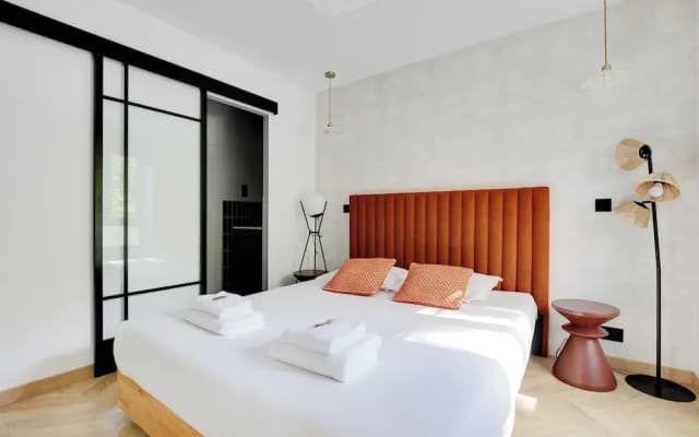 Eclectic Apartment - 2br/6p - Pl. Republique - photo 4