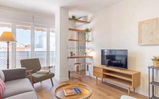 Apartment for 4 in Chamberi ( Plaza Olavide II ) - photo 2