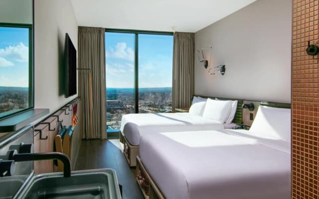 Moxy Downtown Los Angeles - photo 4