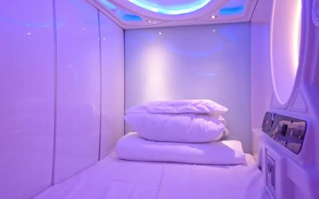 Qube Hotel - photo 2
