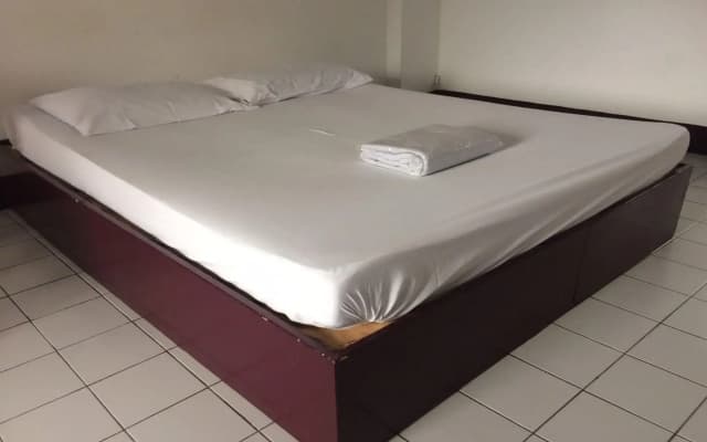 NR Guesthouse - photo 3