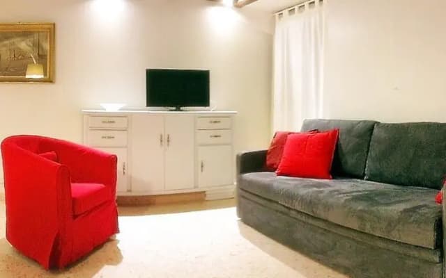 Casanova Garden Apartment - photo 2