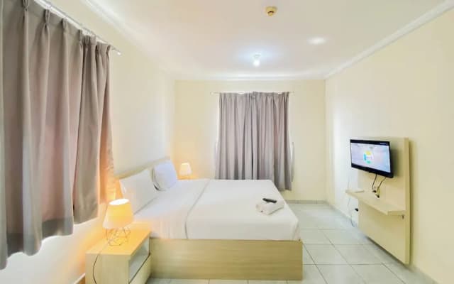 Spacious And Cozy Studio Grand Palace Kemayoran Apartment - photo 2