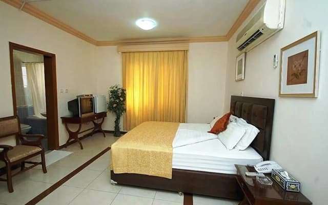 Diamond Hotel - photo 4