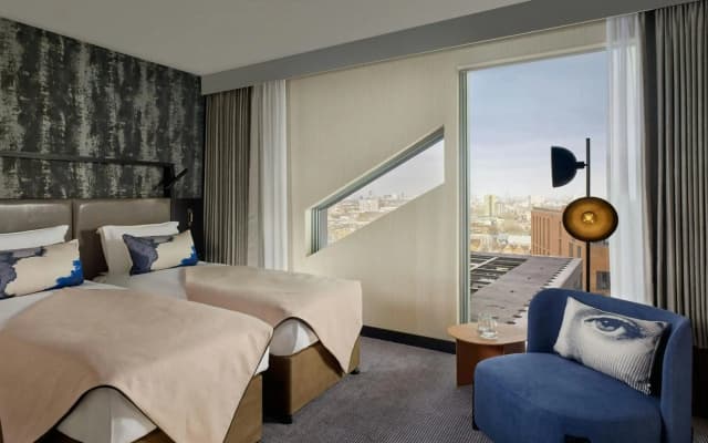 Montcalm East, Autograph Collection - photo 3