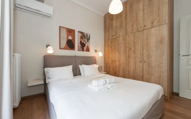 Contemporary Apartment made of Wood and Stone - photo 4