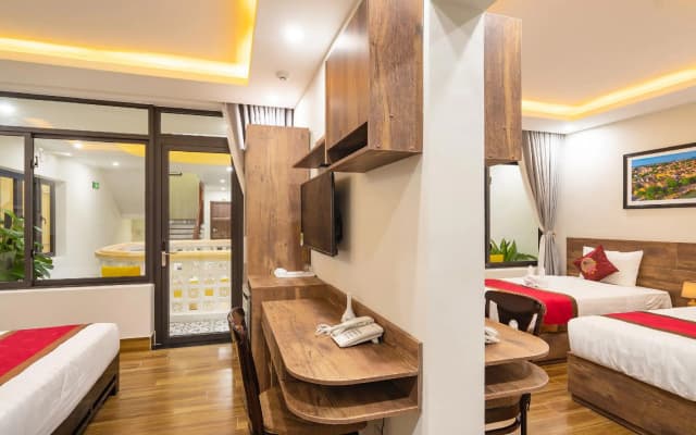 The Lit Villa - photo 4