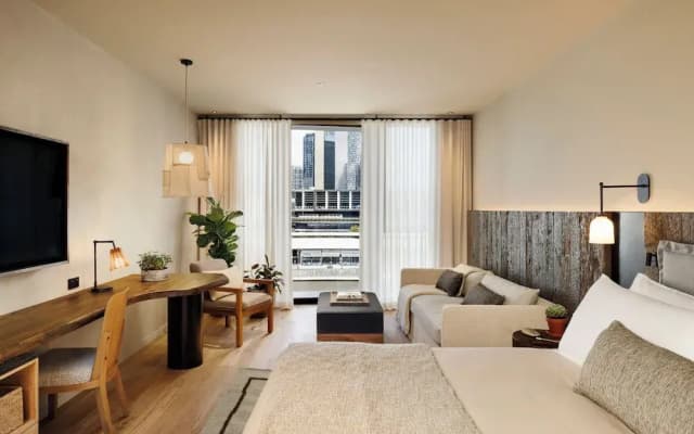 1 Hotel Melbourne - photo 2