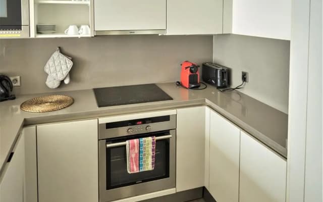 Via Augusta Apartments - photo 3