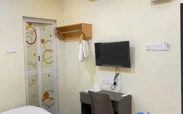 Sunshine Hotel - photo 3