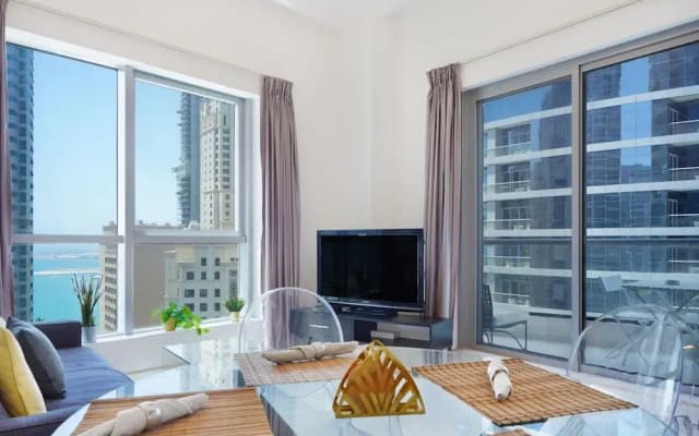 Stunning Apartment w Dubai Marina View - photo 5