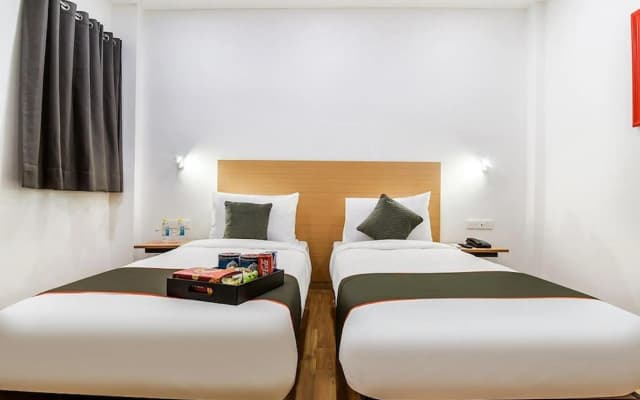 Hotel Saffron Gold - photo 3