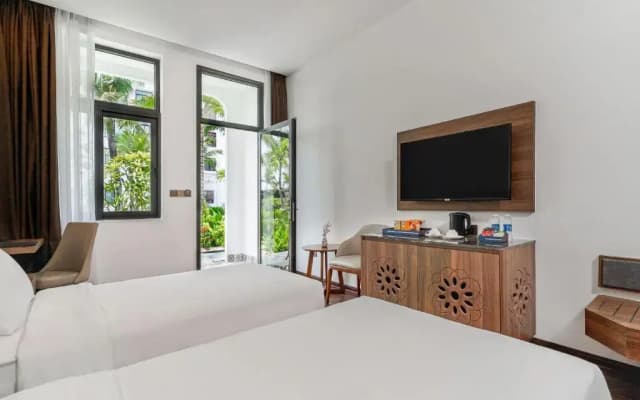 Nesta Hotel Da Nang - photo 3