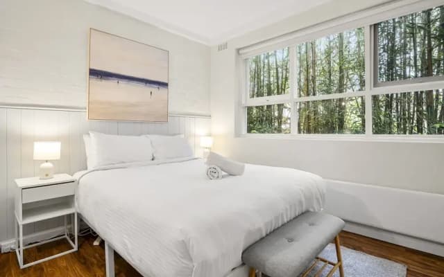 Charming 1-bed With Fireplace by the Beach - photo 3