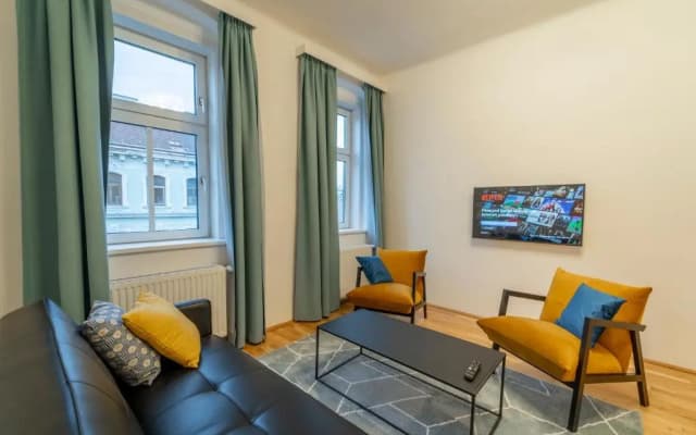 Generous Apartment next to the VIC/UNO - photo 5