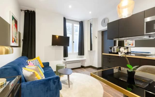 Exquisite Apartment in the Historical 7th District - photo 5
