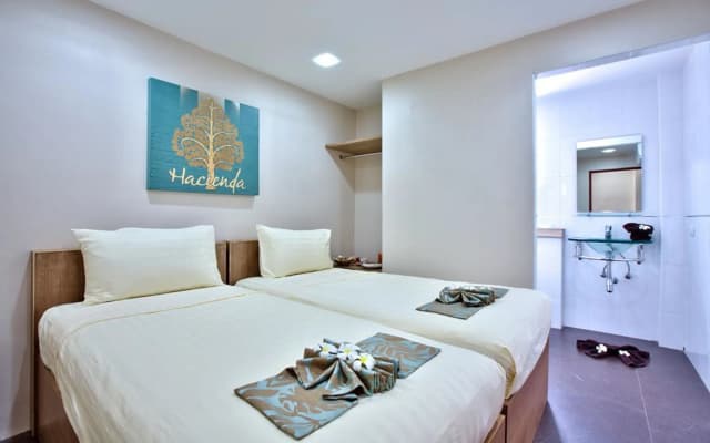 Riviera Beach Hotel - photo 2