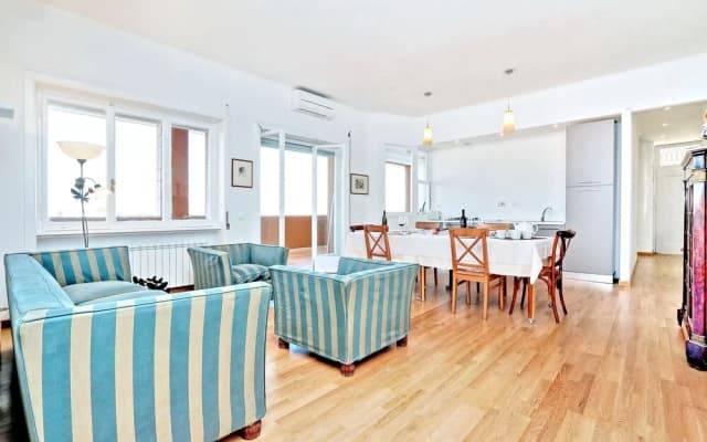 Salaria Apartment - photo 4